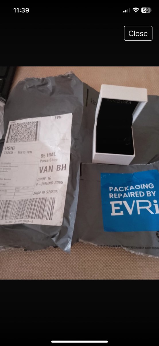 shakester's tweet photo. @Evri__Delivery theiving staff have delivered an empty Pandora box after repackaging https://t.co/AvIUD9ccXy
