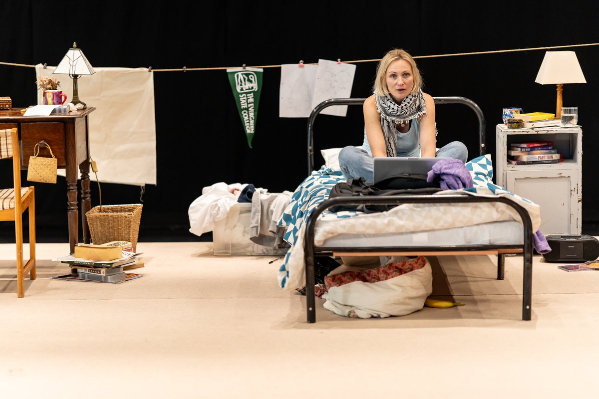 Theatr Cymru tweet media