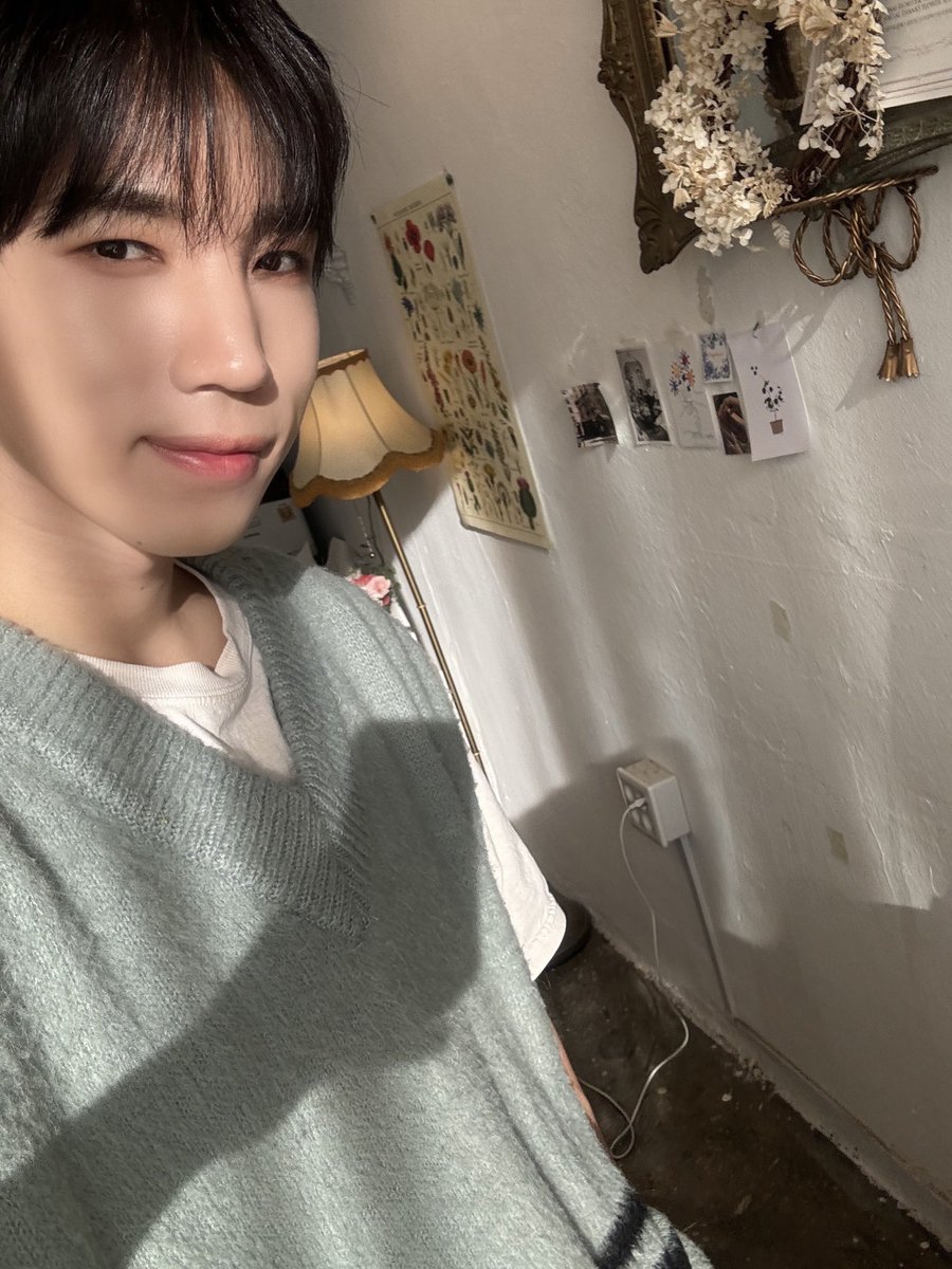 [#성국]

혜성이랑 꽃꽂이 한 날 😚💐💛

#VANNER #배너 #SUNGKOOK
#BURN #Automatic