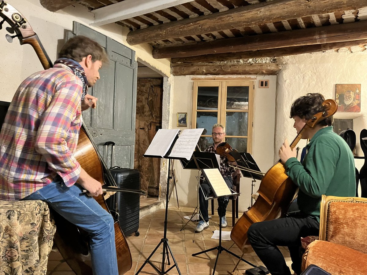 A little late night rehearsal yesterday in #Nyons before the Page Blanche premiere today in #Buisson