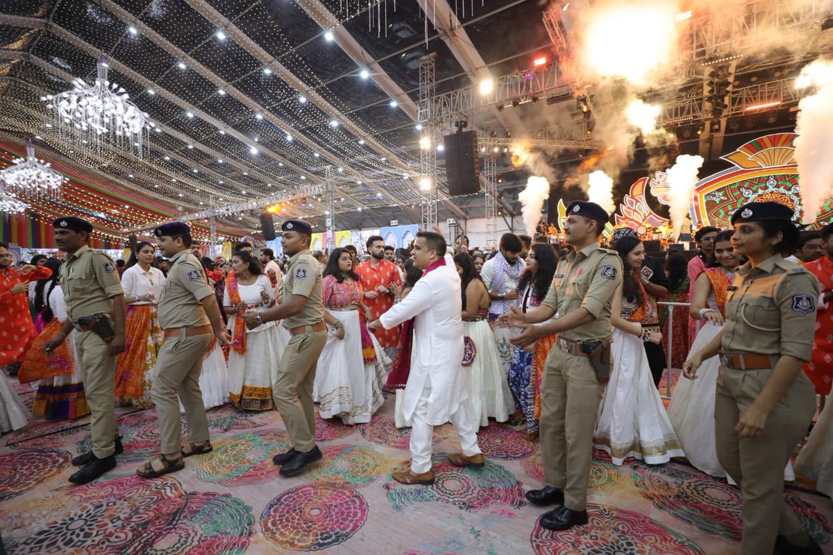 Thank you to our incredible police staff for the valuable support and service during the entire nine days of Navratri.

Take a bow police family!