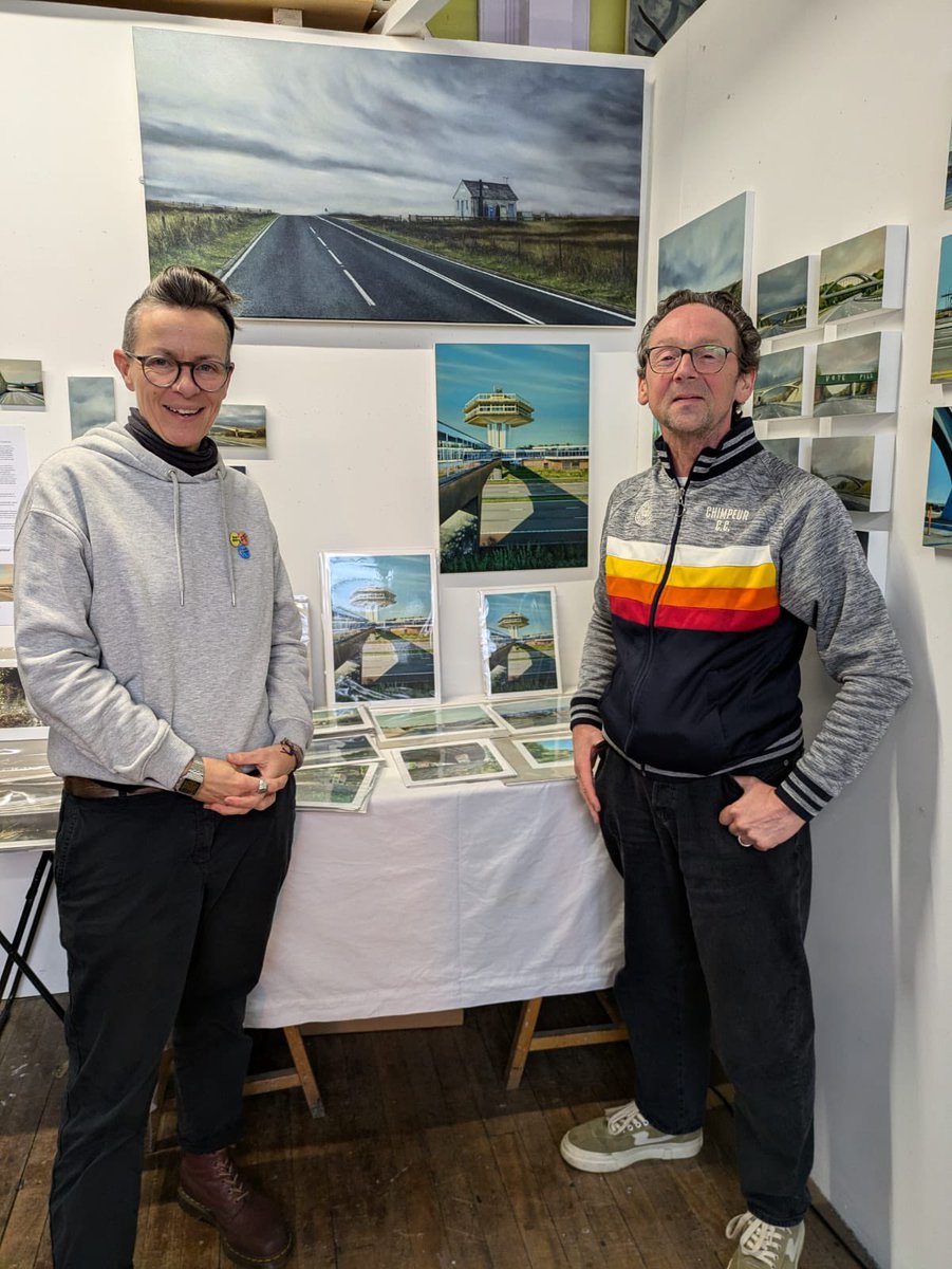 JenOrpinPainter's tweet photo. Angus finally picked up his painting. He’s been very patient whilst I worked on deadlines for exhibitions, I think he commissioned it in Jan! On 1st seeing it in the flesh, tears welled up in his eyes, he was a little gobsmacked, it was a beautiful moment. ❤️@1st sight.
#forton https://t.co/DPfIlB9XyS