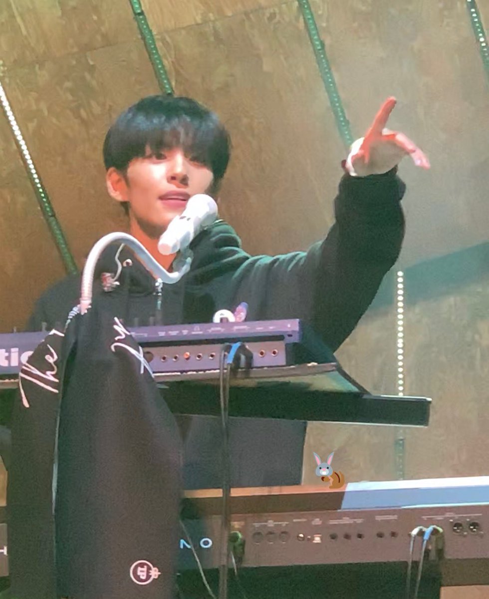 1031hming's tweet photo. 김원필씨 인생의 모든 순간 잘생긴 거 축하드립니다 . . ♡ https://t.co/8biXHWYvKY