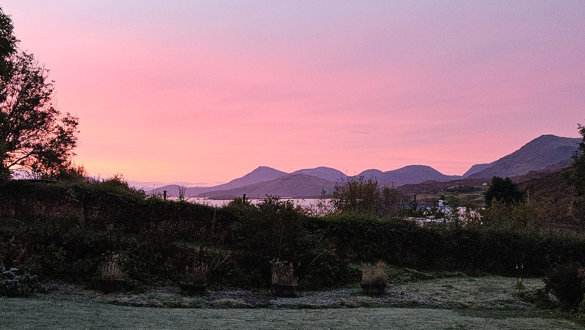 We are in the pink this morning 
#Skye #Scotland
