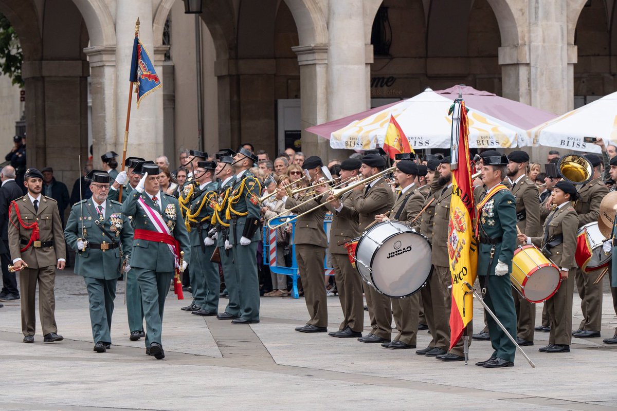 larbelaitz's tweet photo. Guardia Zibila @argia-ri Gasteizko U12-ko ekitaldia jarraitzeko akreditazioa ukatu zion “segurtasun arrazoiak” direla eta 

Halere, hemen kronika Zigor Olabarriak eta argazkiak: Dos Por Dos-ek 

Guardia Zibilaren terroreari apologia, plaza erdi huts batean https://t.co/g7V7ctRhqj https://t.co/m7vmt8ZsDw