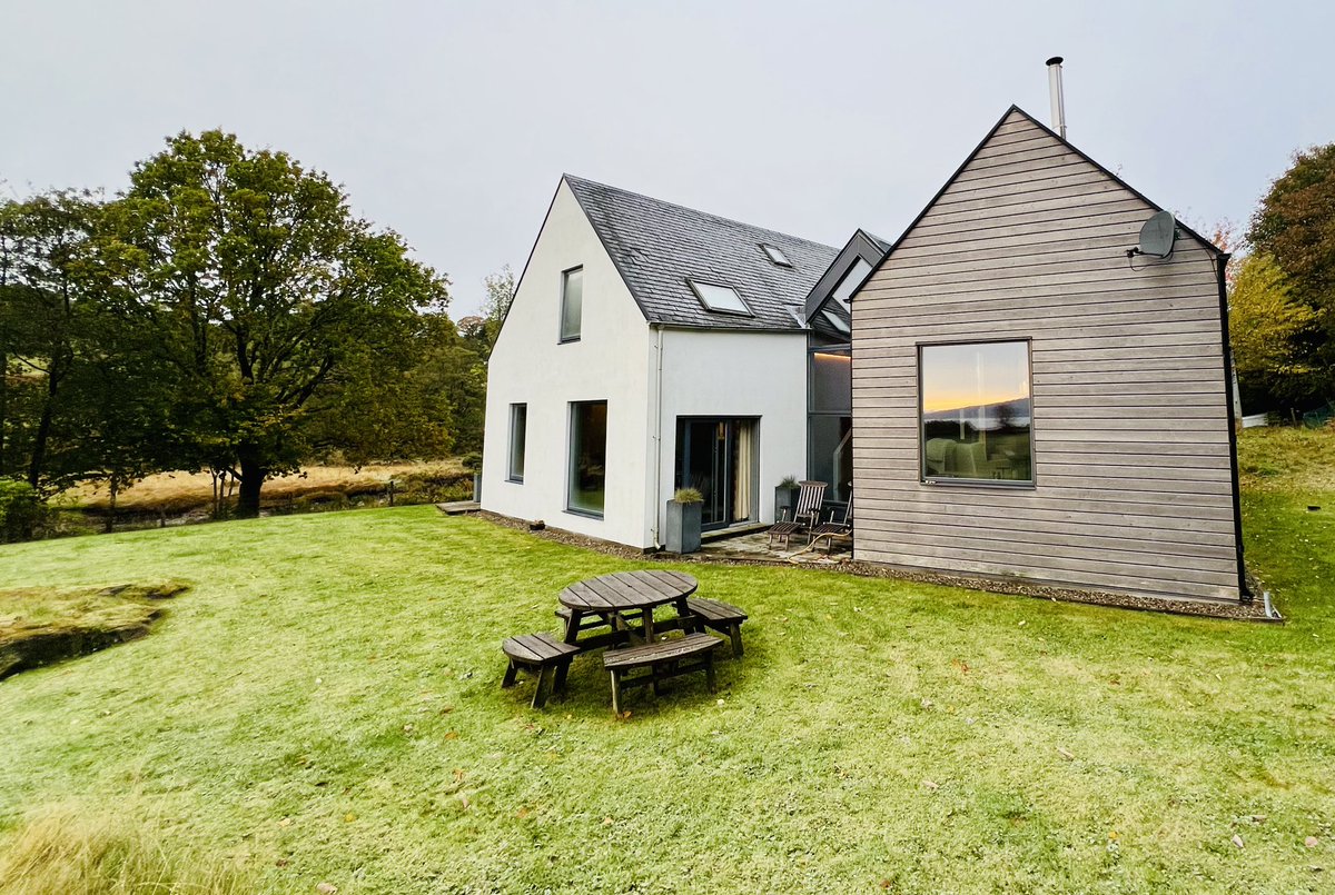 FrankHannigan5's tweet image. Good morning from Mull. Home for a few days. #sunrise #OctoberBreak #family #friends