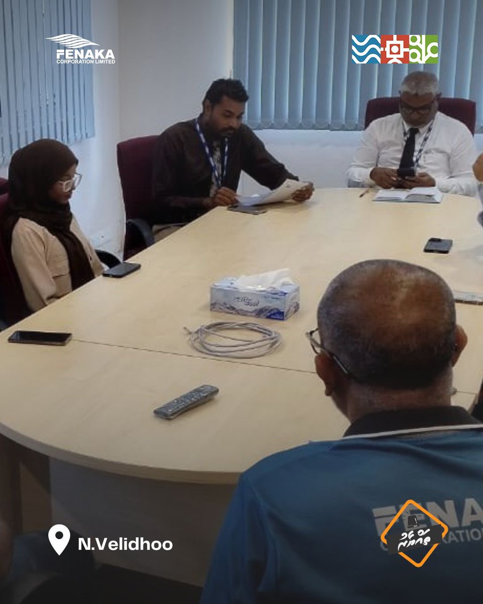 TeamFenaka's tweet photo. ބައިނަލްއަޤުވާމީ ކާރިސީ ހިރާސް ކުޑަކުރުމުގެ ދުވަހާ ގުޅިގެން، ފެނަކައިގެ ހުރިހާ ބްރާންޗްތަކަށް ޚާއްސަކޮށްގެން،  ކުއްލި ޙާލަތްތަކުގައި އިޖާބަދޭނެ ޢުސޫލު ތަންފީޒުކުރަން ފެށުމުގެ ގޮތުން މުވައްޒަފުންނަށް ކިޔައިދީ، އިމަޖެންސީ ރެސްޕޮންސް ޓީމް އެކުލަވާލުމަށް ނ އަތޮޅުގައި ކުރިޔަށް ގެންދިޔަ “ތައްޔާރު” ޙަރަކާތުގެ ތެރެއިން.
#TeamFenaka #Thayyaaru