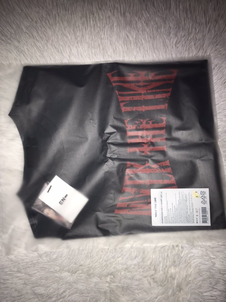 พร้อมส่ง

Oversized S/S T-shirt  

เสื้อ ไซส์ L

⭕️  1580 รวมส่ง

#ตลาดนัดenhypen #ตลาดนัดเอนจีน #ตลาดนัดเอนไฮนเพน