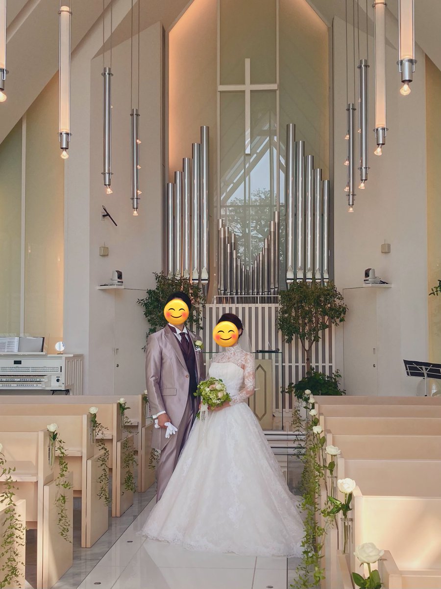 me_ri_co's tweet photo. 結婚式を挙げたよ💐🔔 https://t.co/dmsD2r6wUC