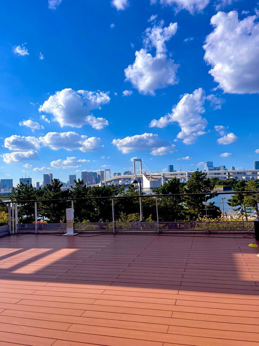 今日も絶好のお出かけ日和！
遠隔玩具でお散歩したいものですね￼🤭

#裏アカ男子