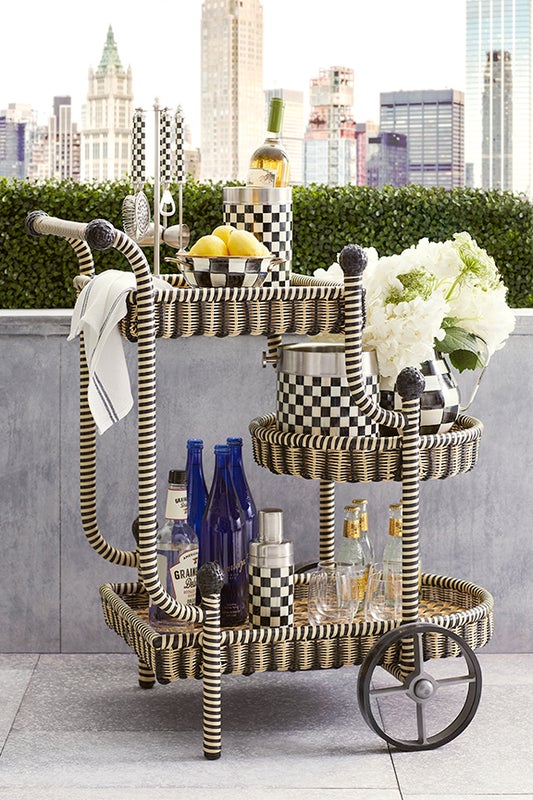 MC_UK_offical's tweet image. Rounding off the Aurora Artisan showcase is the Courtyard Bar Cart!
Featuring a stable design of three platforms for your refreshments and equipment, you can feel comfortable serving your guests in style!

 #AuroraArtisan #HomeEntertaining #StylishServing