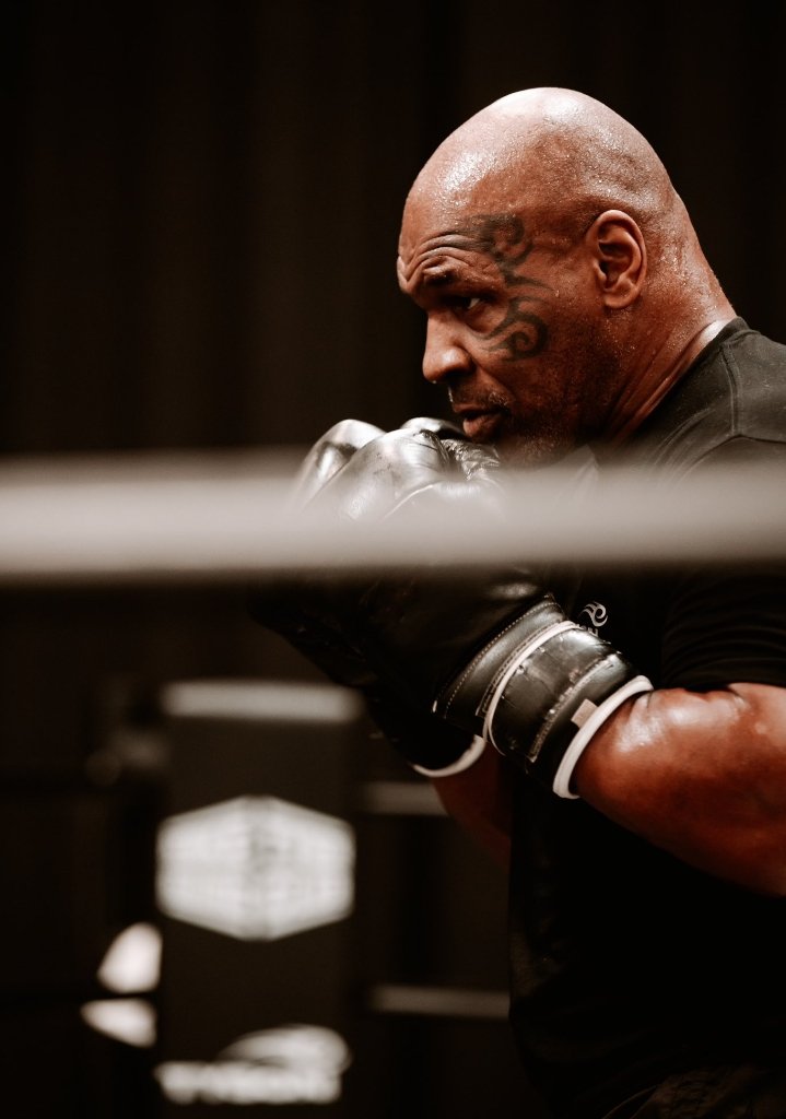 saviourpeter04's tweet photo. @MikeTyson looks ready! Who's excited about his next fight 

#miketyson #boxing https://t.co/5OM5Yk4XKa
