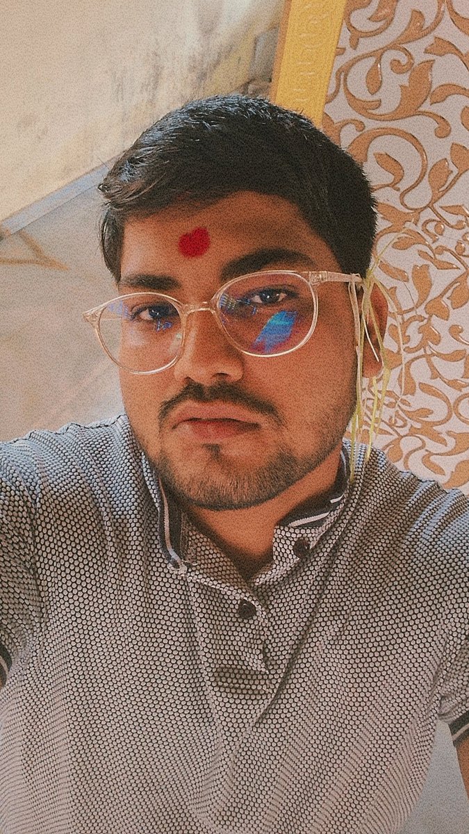 nikhildas1311's tweet image. Happy Dashin 🌸 
#dashin