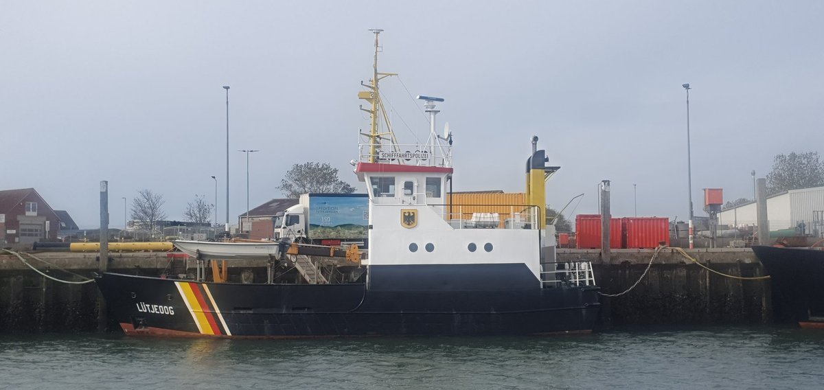 DarthFreder's tweet image. 🇩🇪Norderney, #buoy_tender🇩🇪&quot;Lütjeoog&quot; (20x6,5m) built in 1979 to maintain buoys for #WSV in the German  wadden sea. Draught is only 1m.⚓️