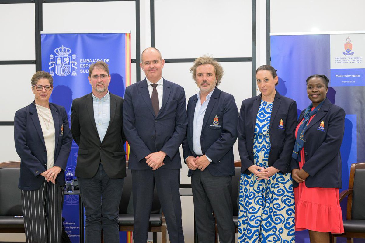 A4U Internacional (@alianza_4u) on Twitter photo Here are some images that immortalize the Global Health Symposium held in <a href="/UPTuks/">University of Pretoria</a> with support of the A4U, <a href="/AECID_es/">AECID</a> , <a href="/AceSurAfrica/">ACE Sur de África</a> and <a href="/EmbEspPretoria/">Embajada de España en Sudáfrica</a> 🇿🇦🤝🏽🇪🇸 Available on Youtube: youtube.com/live/RTZp41xh5… Here are some images that immortalize the Global Health Symposium held in <a href="/UPTuks/">University of Pretoria</a> with support of the A4U, <a href="/AECID_es/">AECID</a> , <a href="/AceSurAfrica/">ACE Sur de África</a> and <a href="/EmbEspPretoria/">Embajada de España en Sudáfrica</a> 🇿🇦🤝🏽🇪🇸 Available on Youtube: youtube.com/live/RTZp41xh5…
