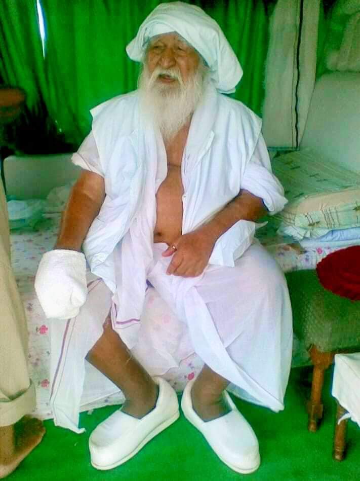🌷🌷जयगुरुदेव🌷🌷
 कर्म भूमि में आये हैं, 
           बोने को हम बीज।
बीज निर्धारण हम करें, 
             अच्छी बोयें चीज।।
जयगुरुदेव सीकर संगत 🙏🙏
Jai Gurudev
हम जयगुरुदेव के बच्चे हैं 
#सतयुग_लाकर_दम_लेंगे
