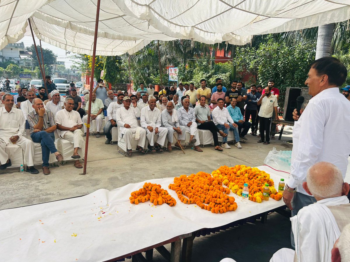 DharampalLakra's tweet photo. आज 4.50 करोड़ रुपए की लागत से कराला गांव में रोड व नालियों को बनाने के कार्य का उद्घाटन किया गया. आप सभी गावं के बुजुर्गों और मेरे कार्यकर्ता साथियों का हार्दिक धन्यवाद जिन्होंने कार्यक्रम में शामिल होकर कार्यक्रम की शोभा बढ़ाई।🙏🏻🙏
@AtishiAAP
@ArvindKejriwal 
@AamAadmiParty https://t.co/Or1N2RH6Pi