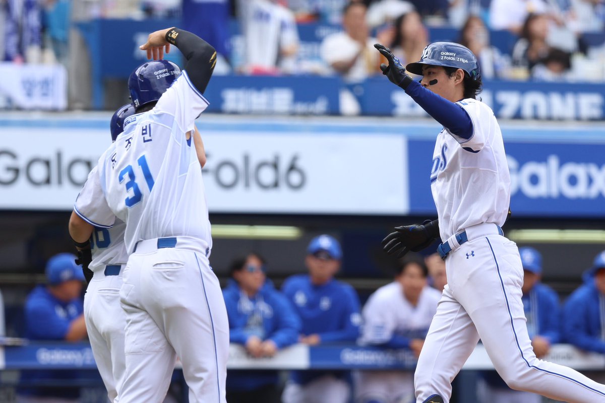 [2024 PO 1차전 데일리 MVP ‘구자욱’]

3점 홈런 포함 4타수 3안타 3타점 3득점. 
PO 1차전 승리의 주역!
구자욱 선수에게 아낌없는 박수 부탁드립니다!