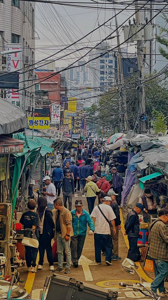 4K_KOREA's tweet photo. Dongmyo, the largest retro flea market in Seoul

東廟、ソウル最大のレトロノミ市場 https://t.co/NcH1nXXaP8