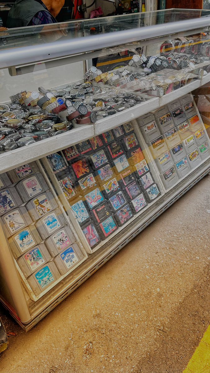 4K_KOREA's tweet photo. Dongmyo, the largest retro flea market in Seoul

東廟、ソウル最大のレトロノミ市場 https://t.co/NcH1nXXaP8