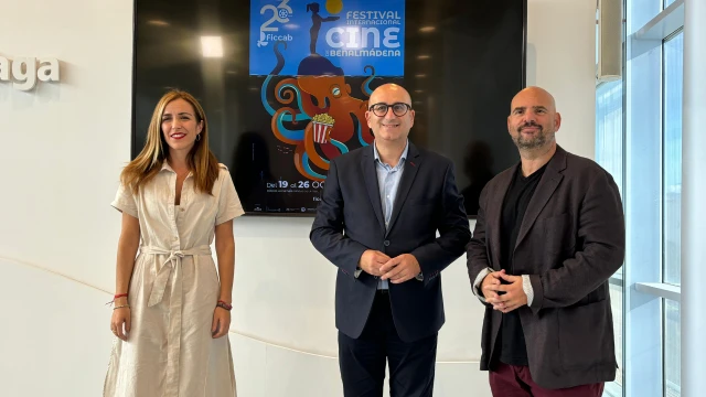 CortosDeMetraje (@cortodemetraje) on Twitter photo El <a href="/Ficcab_Benalmad/">FestCine Benalmadena</a> presenta su 23 edición con Atom Egoyan como invitado de excepción
Te contamos todo lo que trae esta edición y el listado de #cortos de su sección oficial
#ELCORTOESCINE
cortosdemetraje.com/el-festival-in… El <a href="/Ficcab_Benalmad/">FestCine Benalmadena</a> presenta su 23 edición con Atom Egoyan como invitado de excepción
Te contamos todo lo que trae esta edición y el listado de #cortos de su sección oficial
#ELCORTOESCINE
cortosdemetraje.com/el-festival-in…