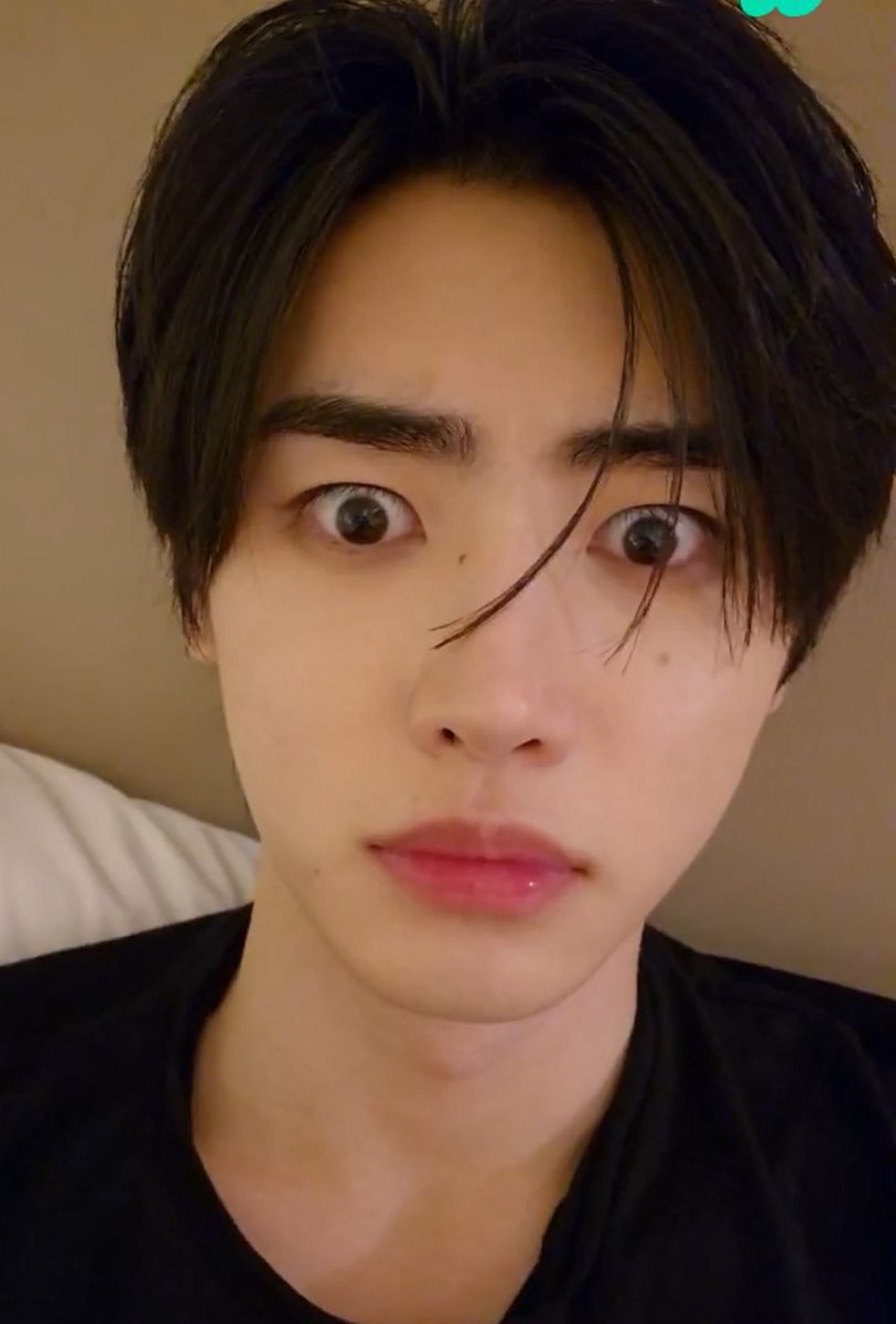 อุ๊ยฉันมีแฝดด้วย

เฮียไผ่                        กับ                   ไอ่ตี๋