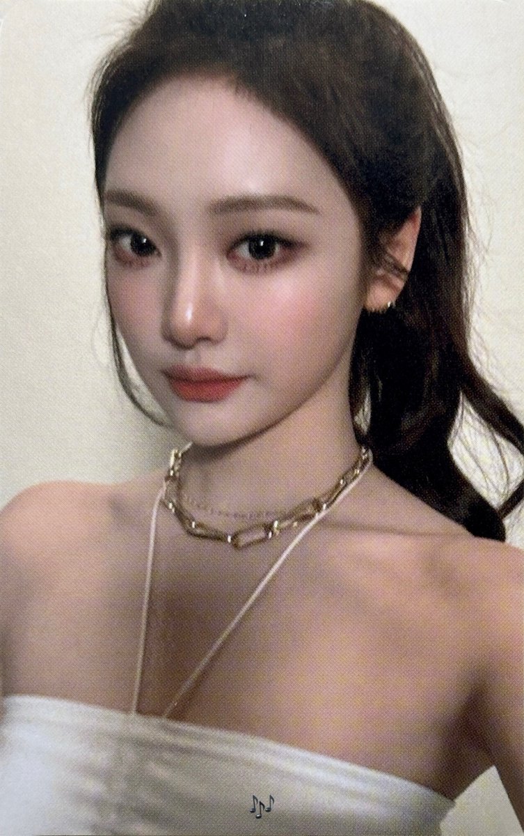realovelykitty's tweet photo. 🖇️ refrear 렌즈 특전 포카 스캔
#닝닝 #NINGNING https://t.co/uQs2LO0K93