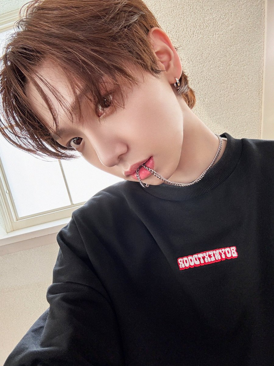 WEGO_press's tweet photo. ★BOYNEXTDOOR ORIGINAL ITEM★

Selfie📸
#JAEHYUN #TAESAN 

▼BOYNEXTDOOR ORIGINAL ITEM▼
https://t.co/AkkLM1FCSE
※一部商品を受注販売中

@BOYNEXTDOOR_JP 
#BOYNEXTDOOR #WEGO #AUTUMN #ORIGINALITEM https://t.co/ZzhXXWr6w1