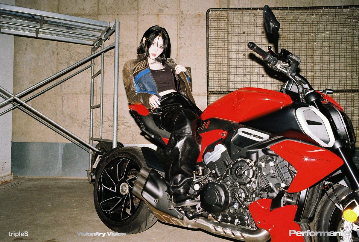 tripleS サイン　ユビン　スミン　Yubin Soomin tripleS サイン ユビン スミン Yubin Soomin