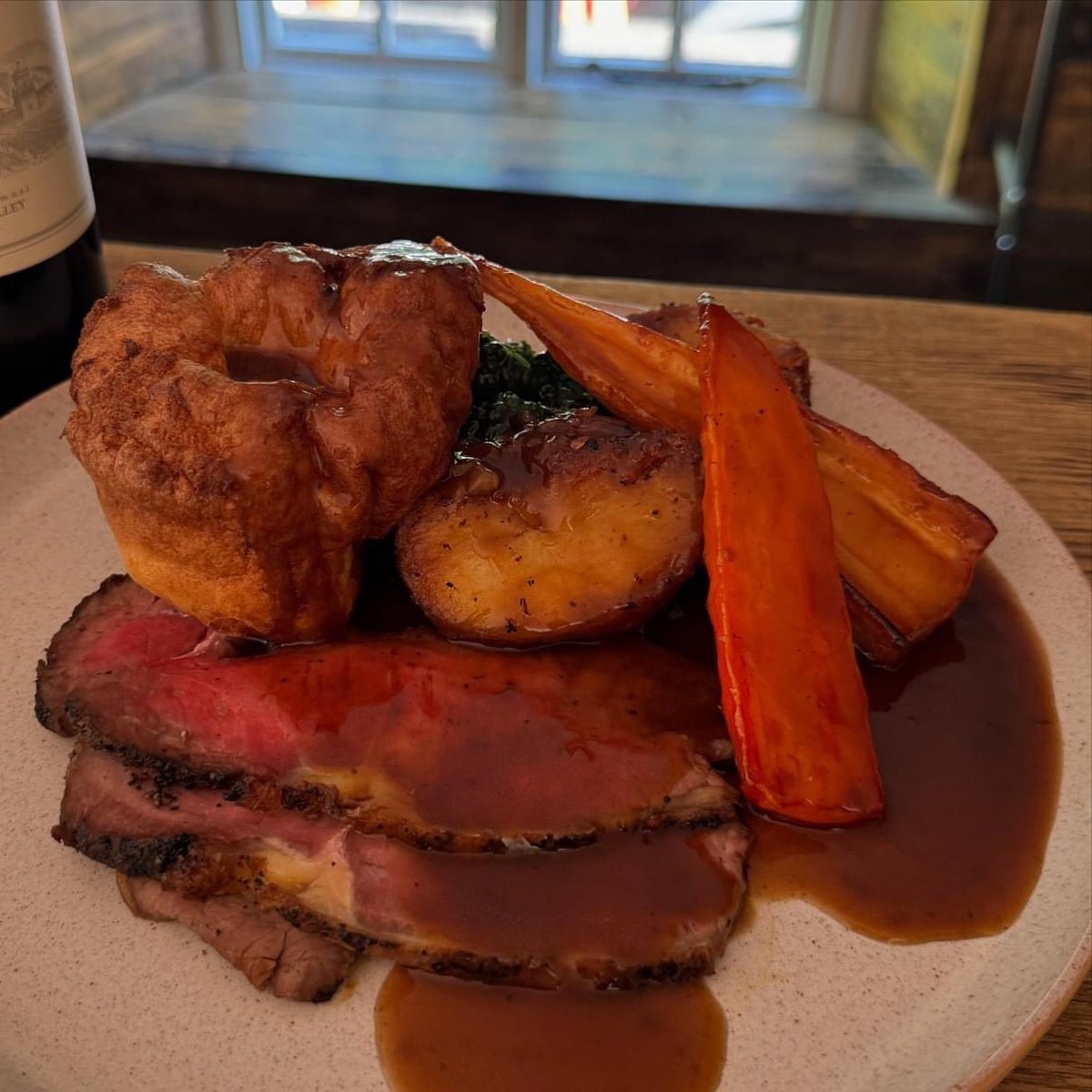 friendlyfoxpub's tweet photo. Be quick - last minute availability at 12pm for Sunday lunch today. Give us a call on 01633 649296 or email hello@friendlyfoxbassaleg.com to secure a table 🍽️🍷

#thefox #friendlyfox #bassaleg #newport #sundaylunch #lunch #roast #goodfood #goodmood #sunday #sundayvibes https://t.co/tJg9GOagkh