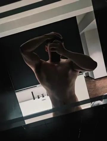 贱狗就是不一样啊……人前专一深情，人后骚菊开的比谁都大，这就叫反差？？？🤔🤔🤔