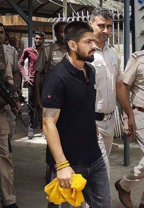 Gaurav_SBisht1's tweet image. लॉरेंस बिश्नोई जो भारत मे फेमस है खालिस्तानी, और इस्लामिक आतंकीओं को निपटाने का जिम्मा लिए है🤣🙌
#Larence 
#BabaSiddique 🤣
#72hur