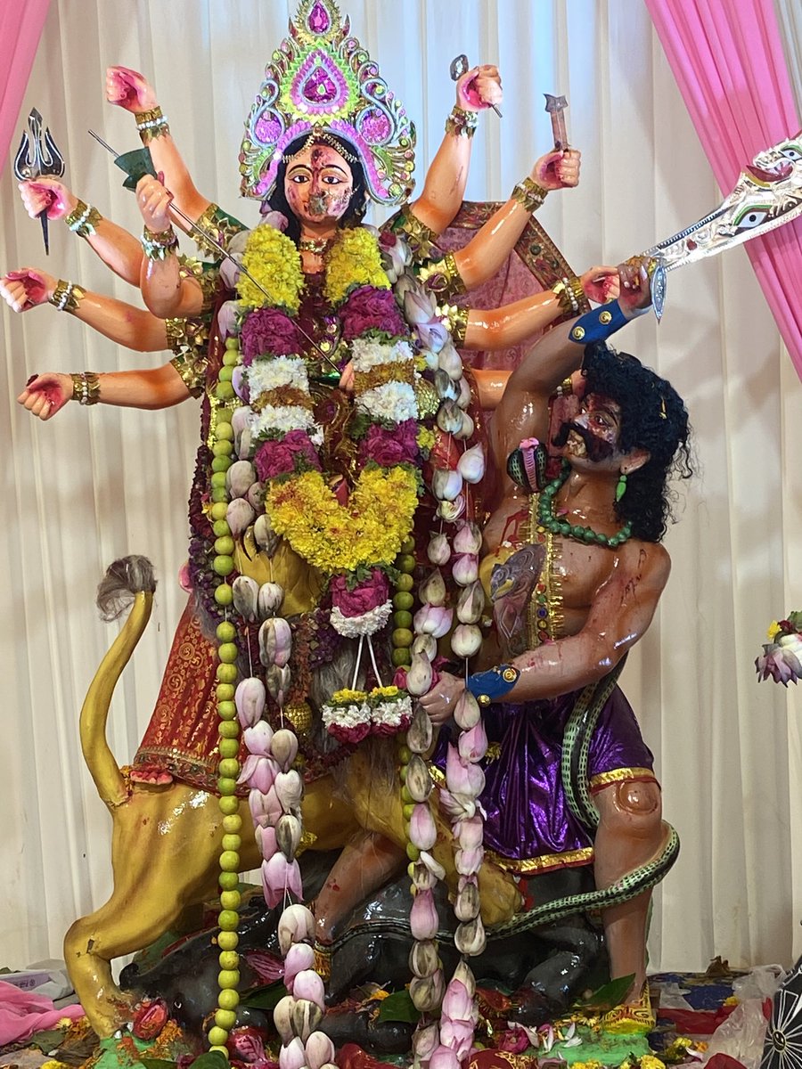 Navaratri Festival - Last day 
Shubha Dasara / Shubha
 Vijayadashami 
🙏शुभ दसरा 🙏शुभ विजयादश्मी🙏