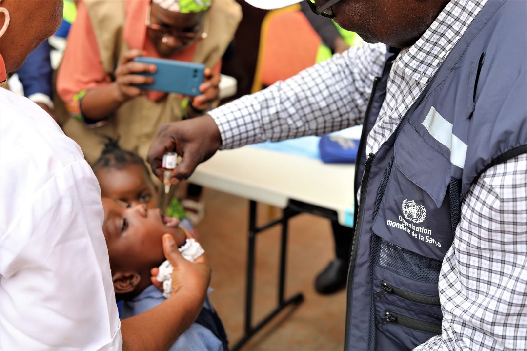 La poliomyélite est une maladie hautement infectieuse causée par le polio virus.
Elle envahit le système nerveux et peut entraîner une paralysie ou décès en quelques heures. 
Protégeons nos enfant par la vaccination💉! 
#24OutPolio237