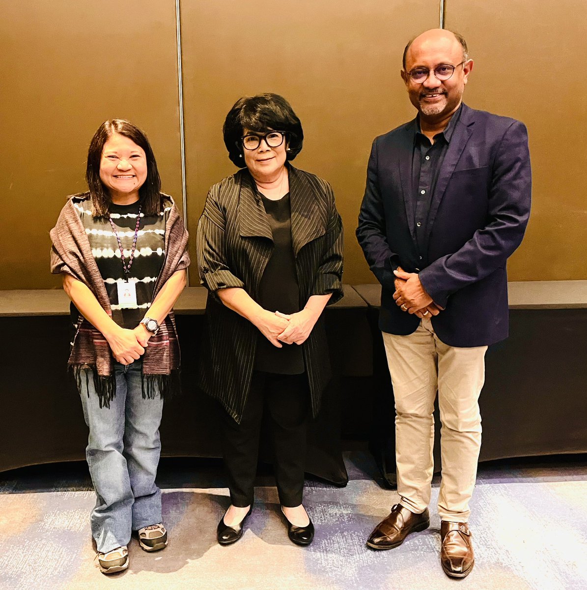 Rajib Shaw (@rajibshaw) on Twitter photo A great meeting with Sec Toni, Secretary <a href="/DENROfficial/">Department of Environment and Natural Resources</a> and ASec Noralene Uy. Meeting them are always inspiring. 🙏 <a href="/UNDRR_AsiaPac/">UNDRR Asia-Pacific</a> A great meeting with Sec Toni, Secretary <a href="/DENROfficial/">Department of Environment and Natural Resources</a> and ASec Noralene Uy. Meeting them are always inspiring. 🙏 <a href="/UNDRR_AsiaPac/">UNDRR Asia-Pacific</a>
