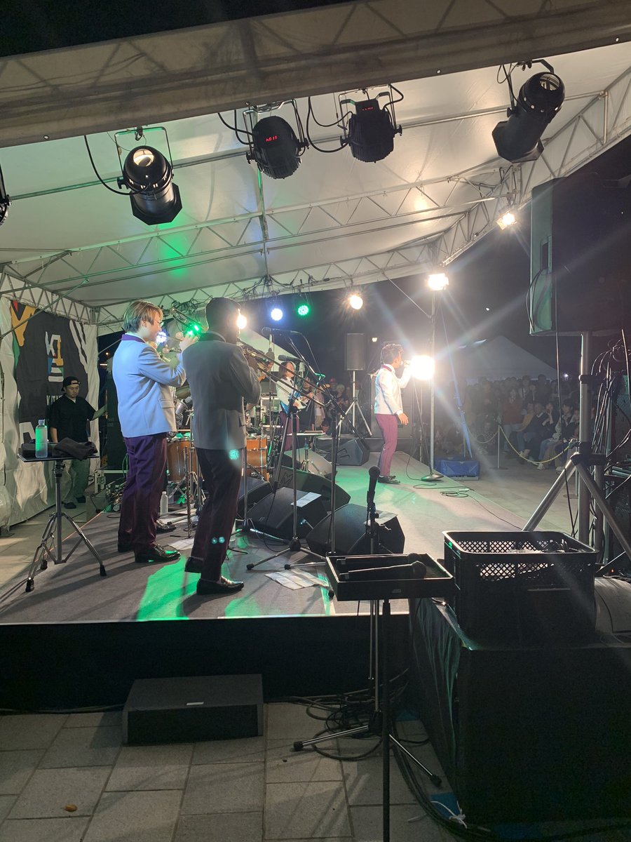 crossfm787's tweet photo. 【KITAKYU JAZZ STREET 2024】
小倉城周辺一帯で開催のジャズイベント❤️

最終組のアーティストは、
在日ファンク💚
@紫川親水広場

https://t.co/XWVdDJRWpk

会場大盛り上がりです✨

クロス FMで毎週日曜17:00～18:00の番組「KITAKYU JAZZ STREET＋」のリアルイベント💙

@KitakyuJazz https://t.co/q0kr3rLtah
