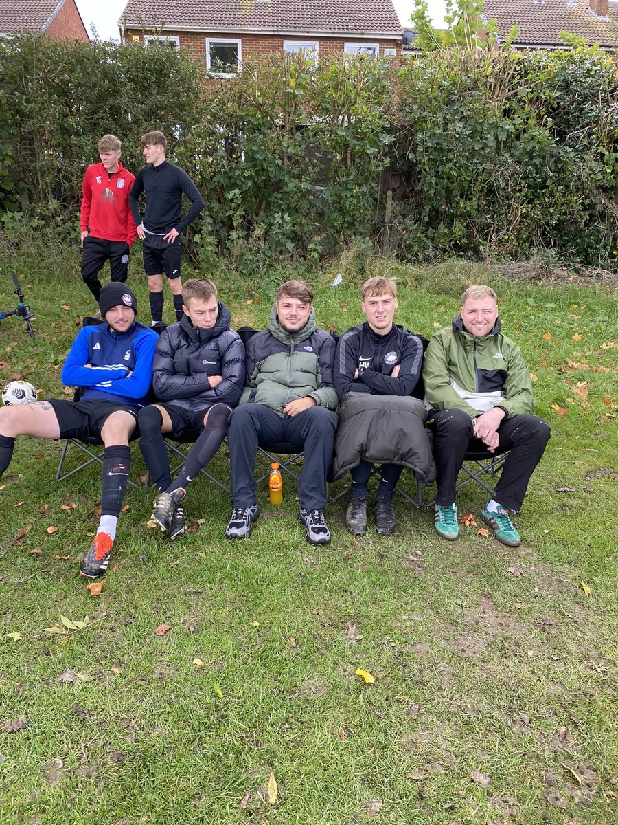 Starting 11 vs Long Whatton in the second leg of the cup: Corey, Aicha, Harry, Ethan, Clough, Barks, Fraze, Clarky, Bailey, Hugo, Yoan. Subs: Phoenix, Harvey, Hobson, Houlty, Will, Podge, Josh. Strong squad today but the bench being occupied by spectators.