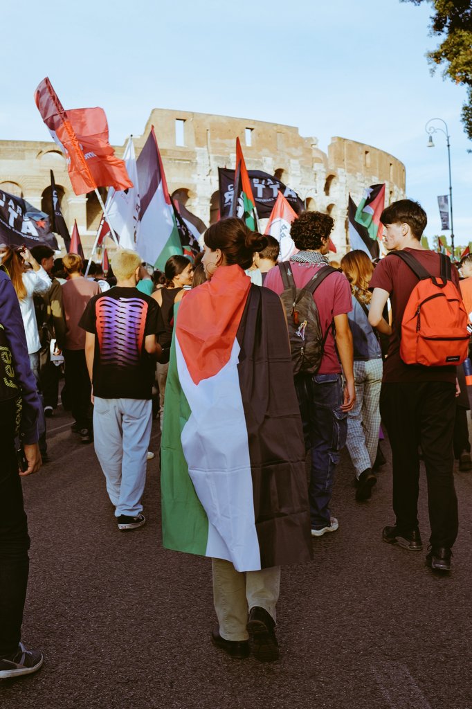 liborioconca's tweet photo. sabato 12 ottobre, roma, per la palestina e la fine dell'aggressione militare israeliana https://t.co/UUNU6VU0UY