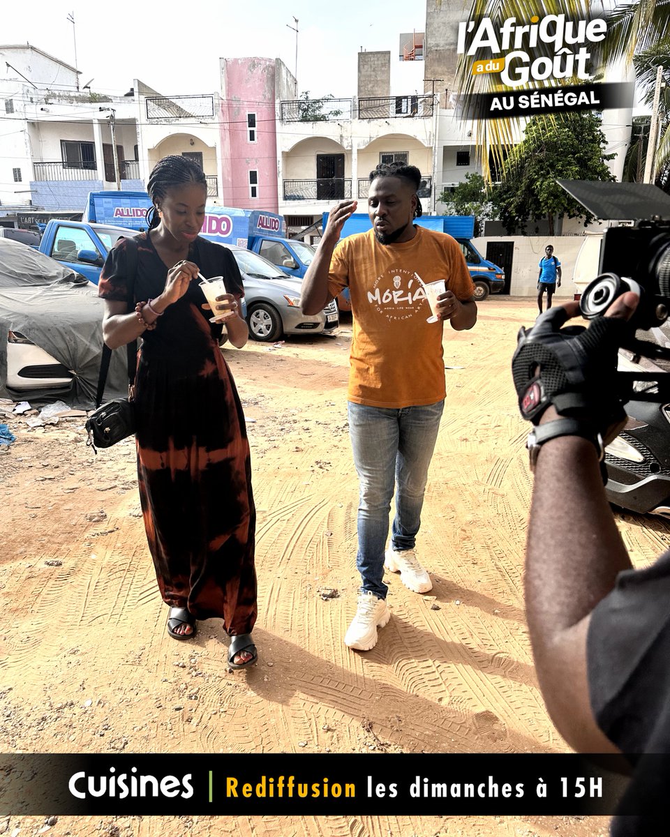 lafriqueadugout's tweet photo. Dans la rubrique “Douceur Afro”, @lechefanto et @kossimodeste découvrent le Thiakry aux multiples saveurs de chez @allidovision , un dessert local au goût unique. 🇸🇳😋
Prochain épisode, le lundi 14 Octobre  à 20h30 GMT sur Cuisines avec @lechefanto et @kossimodeste à Cotonou 🇧🇯. https://t.co/wfDkVjmohH