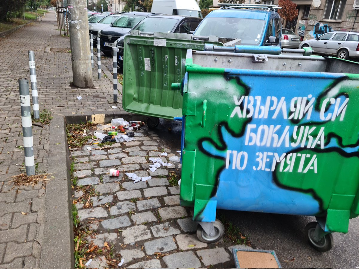 mstefanov's tweet image. Кой каза, че софиянци не спазват правилата?