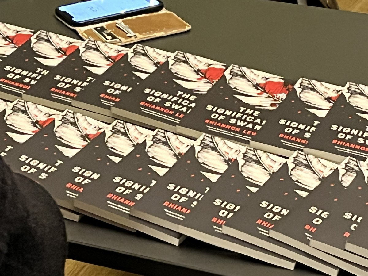 RhiannonMLewis's tweet image. Thank you so much to everyone who came to the launch of #TheSignificanceofSwans last night @CardiganCastle with @carolynhodges @YLolfa and @AwenTeifi. A great evening! I hope everyone enjoys the new book. Copies available from Y Lolfa, Awen Teifi and all good book shops.