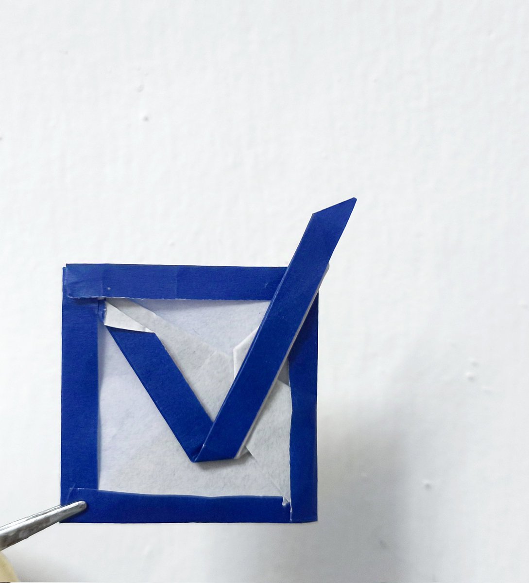 A long tailed kitty in the box by Oh Kyung &amp; Cat from the back by Satoshi Kamiya kami 25cm
Check by Mi Wu 5cm