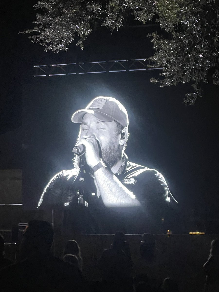 Jcfargond's tweet photo. @lukecombs Great Weekend! a couple pics https://t.co/8i9ubbQK6u