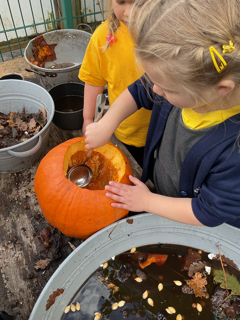 EYFS St Margarets Horsforth (@eyfsstmargaret1) on Twitter photo Finally, we worked together as a team in our outdoor kitchen to scoop the inside of the pumpkin out and make our very own 'pumpkin soup'! <a href="/HelenCooperbook/">Helen Cooper</a> #eyfsoutdoors #qualitytexts #eyfsprovision Finally, we worked together as a team in our outdoor kitchen to scoop the inside of the pumpkin out and make our very own 'pumpkin soup'! <a href="/HelenCooperbook/">Helen Cooper</a> #eyfsoutdoors #qualitytexts #eyfsprovision