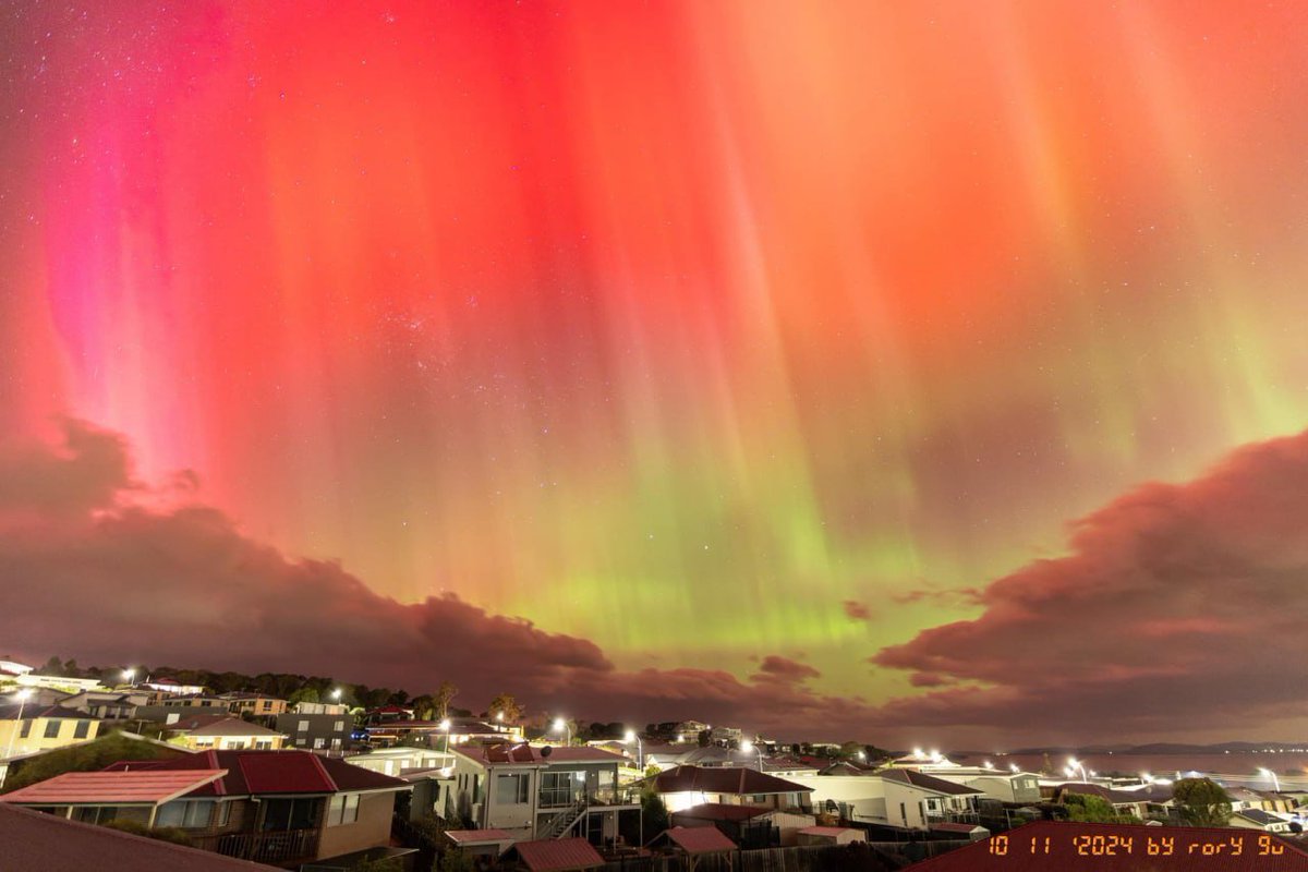 irene_makarenko's tweet image. #CLIMATEFAST #climate
October 12, 2024

📍🇨🇴12 people were injured by strong winds, Villa de Leyva, #Colombia
📍🇧🇷Violent winds in São Paulo, #Brazil
📍🇪🇸Heavy rains flooded streets in Madrid, #Spain
📍⚡️#AurorasBoreales due to geomagnetic #storms around the world

#SundayMorning