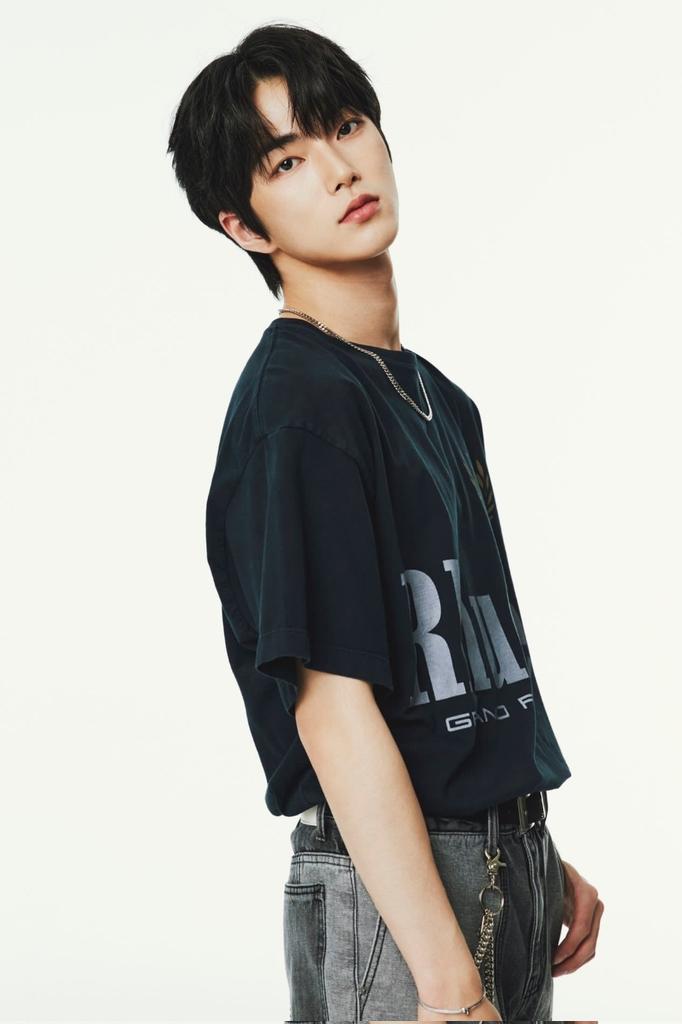 AboutMusicYT's tweet image. Seunghan has left RIIZE.