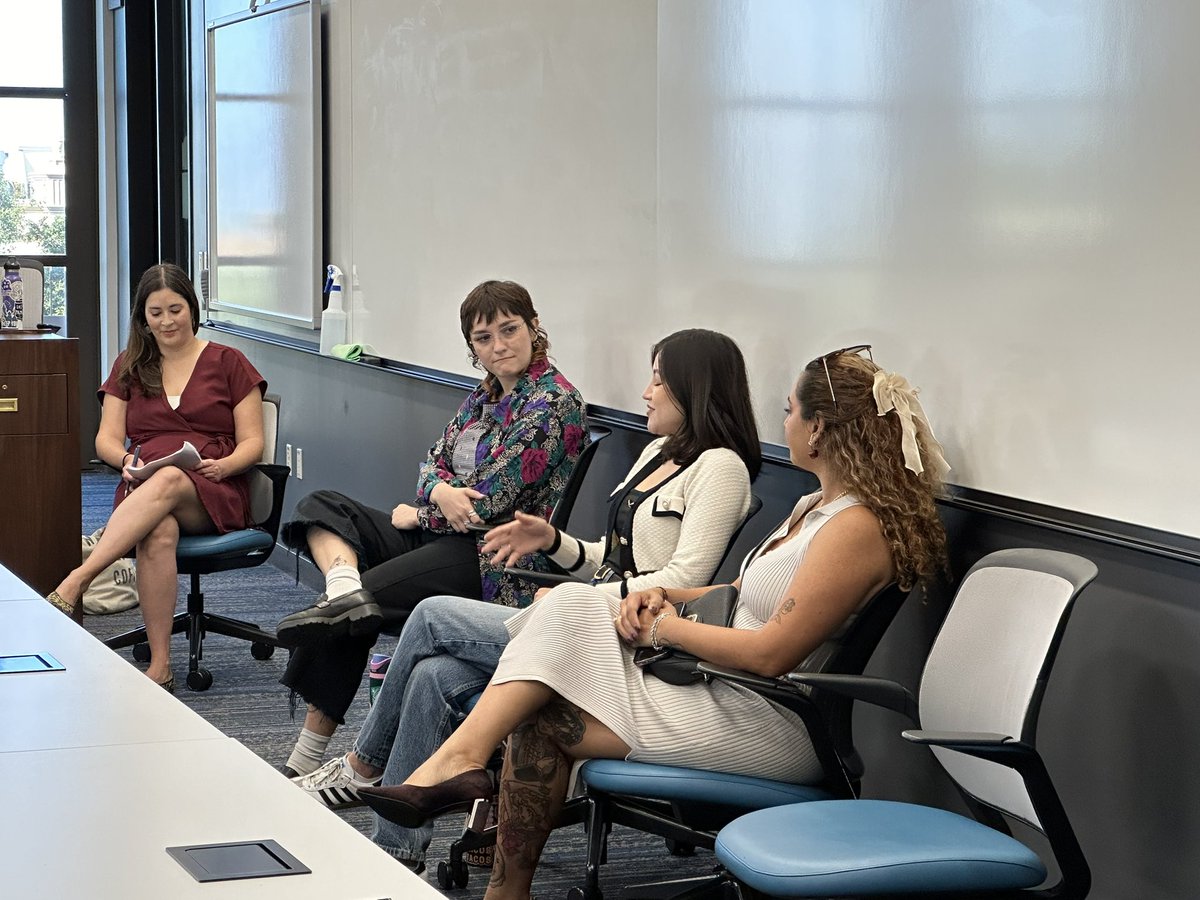 Presspasslc's tweet image. Our @NAHJSDTJ social media panel was a hit. @gracias to @uofsandiego for hosting, and our sharp panelists @bellamayaross Kristin Valdivia, @HederCasas hasta pronto!