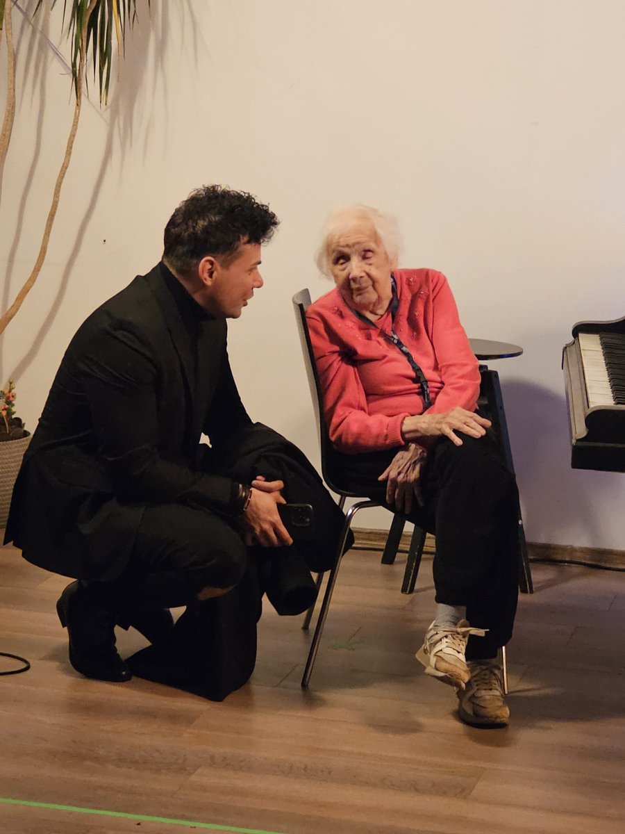 Koncert został zorganizowany przez Fundację Dobre Miejsce Katowice i odbył się w Alternatywnym Domu Kultury Kreatura w Katowicach. Poniżej zamieszczam link do zbiórki, aby nie ograniczać zasięgów posta.
zrzutka.pl/upjd2d