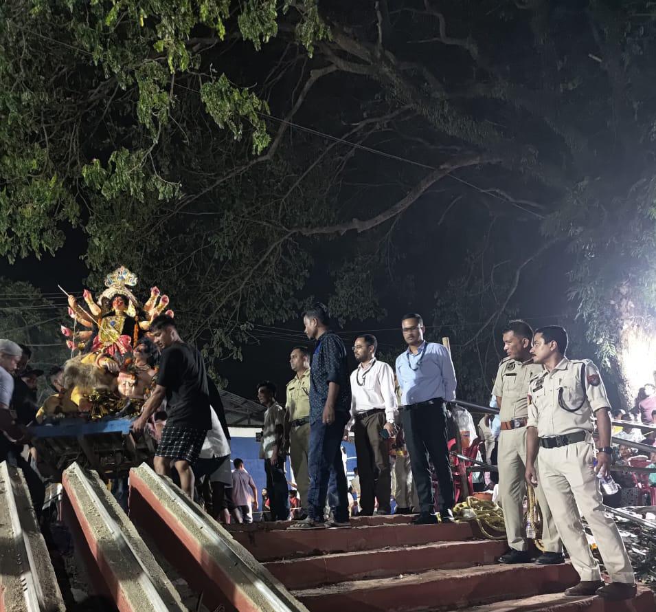 DispurD's tweet photo. A Joyful Idol Immersion at Dhopolia ghat and Basistha.

May Maa Durga return next year, bringing us even more joy and prosperity!

Shubho Bijoya to all! 🌸

#DurgaPuja2024 
@DCKamrupMetro 
@diprokamrupm https://t.co/zdlXO5UOxa