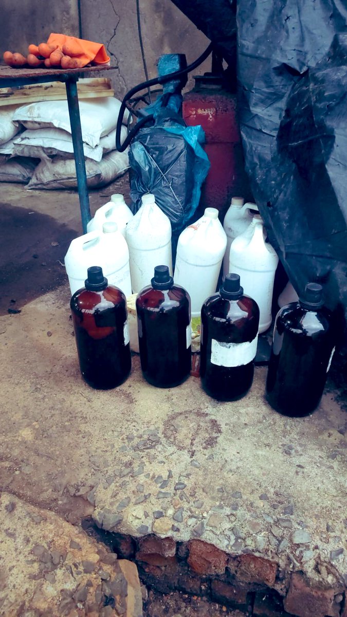 cbic_india's tweet photo. DRI busts a factory in Meghnagar, Jhabua, MP, and seizes 112 Kg of Mephedrone (a psychotropic substance under NDPS Act, 1985) worth Rs 168 Cr. Four persons, including the director of the company, arrested. https://t.co/koYQXBNoXg